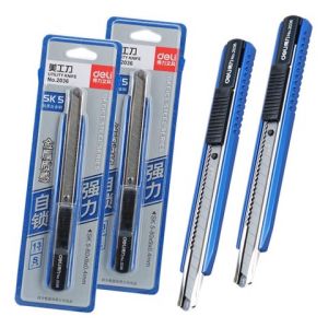 Dao rọc giấy là một trong những dụng cụ cầm tay thông dụng trong công việc văn phòng hay các công việc  liên quan đến cắt và dán giấy, hộp các loại. Đây là một dụng cụ cắt giấy tiện lợi và  an toàn. Có thể mua máy cắt giấy từ các nhà phân phối văn phòng 