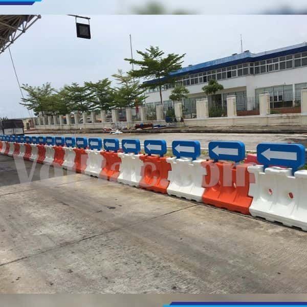 Rào Phân Làn Đổ Nước Nhựa HDPE Chắc Chắn - VDPC00003